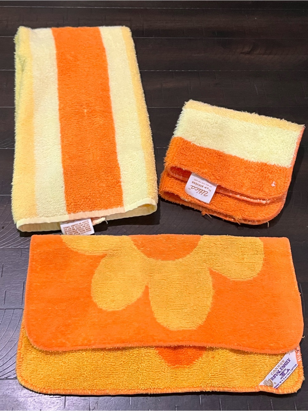 Vintage Canon Royal Utica Orange & Yellow Towel Set - Soft Cotton Bath towels